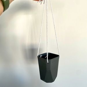 Bean & Bailey hanging planter